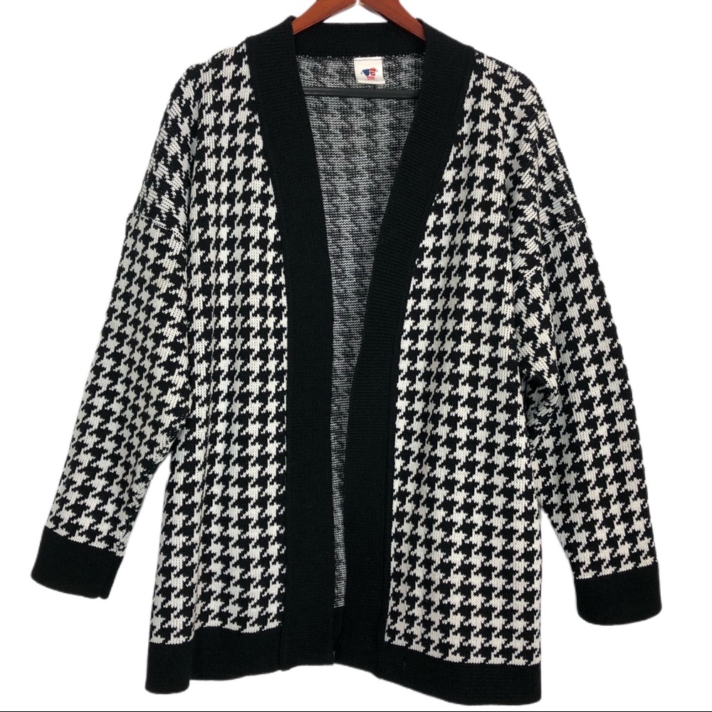 Oversized  Black White Hound's tooth Cardigan  22W